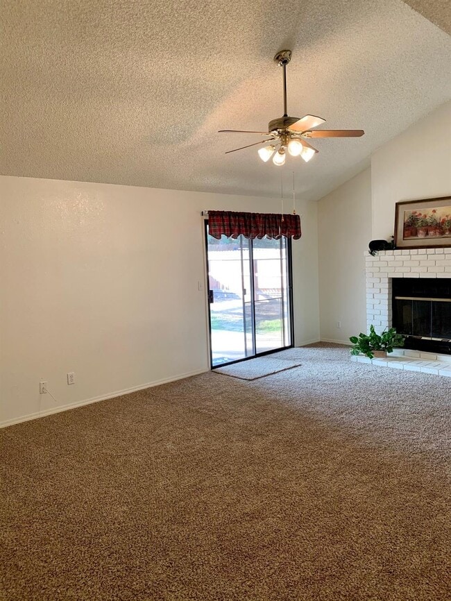 Building Photo - 1797 E Solar Ave