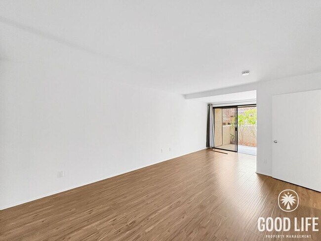 Building Photo - 12851 Caminito Del Canto