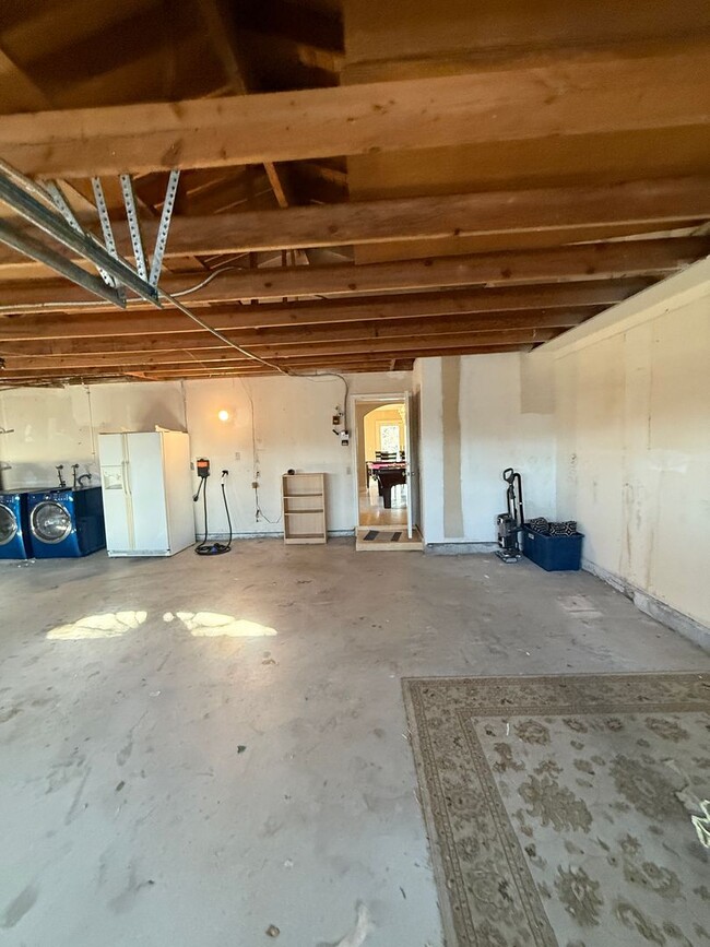 Building Photo - Beautiful 1 Story Porter Ranch, 3 Bedroom,...