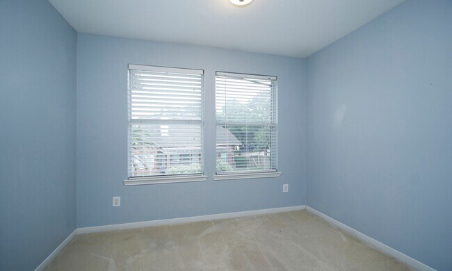 Building Photo - 16706 Mallory Bridge Dr