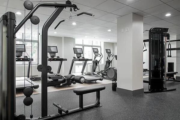 Building Photo - 260 W 26th St