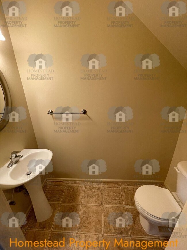 Building Photo - 232