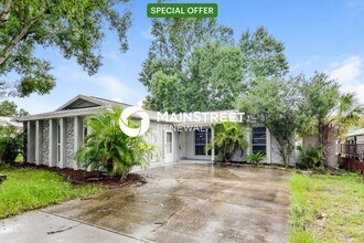 Building Photo - 3 Bedroom Pet-Friendly Home in Tarpon Spri...