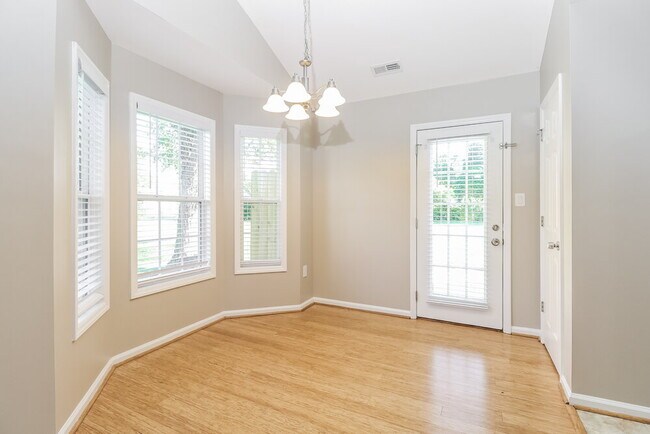 Building Photo - 1018 Cranston Crossing Pl