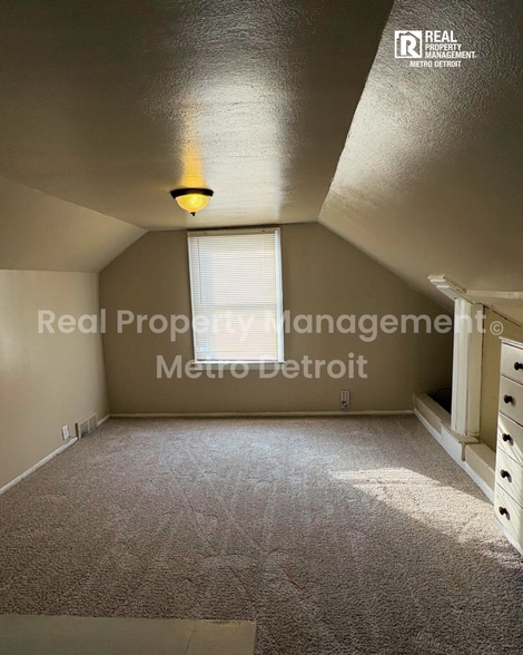 Building Photo - 21242 Beechwood Ave