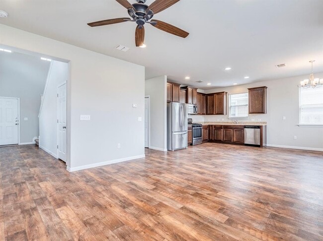 Building Photo - 398 Wapiti Rd