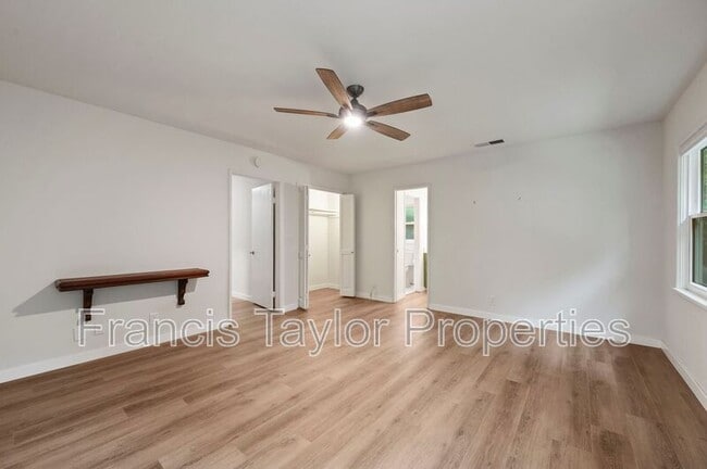 Building Photo - 10204 Lake Meadow Ln