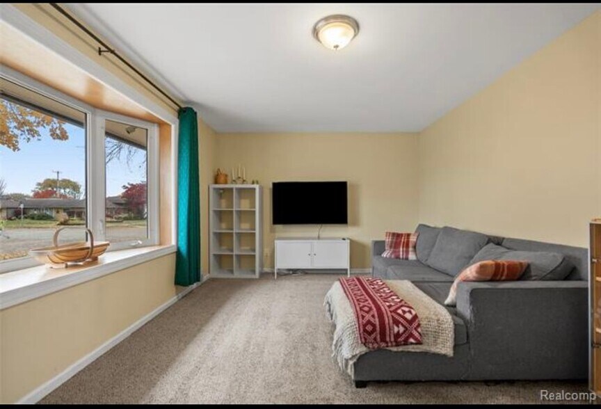 Building Photo - 34423 Tonquish Trail