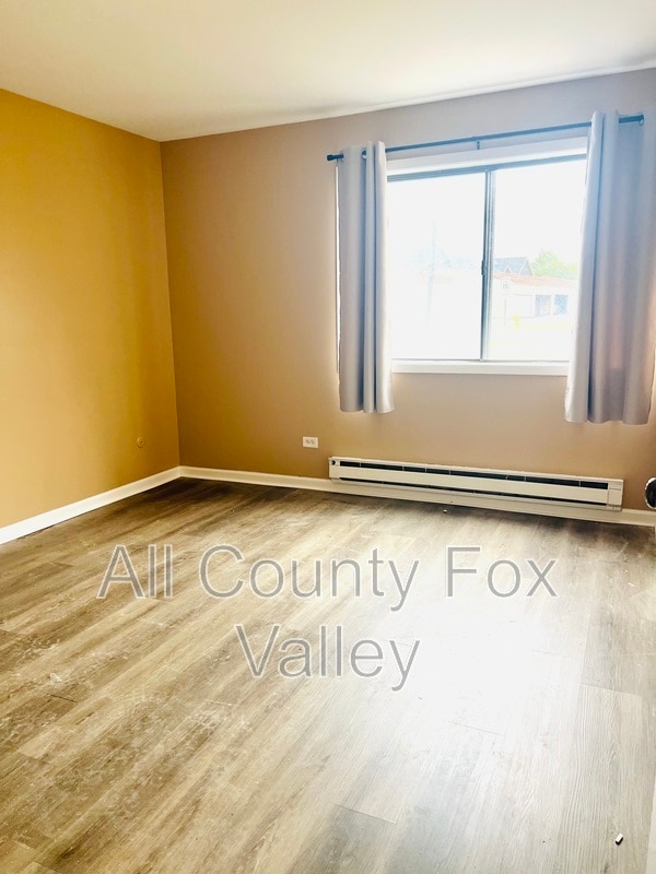 Building Photo - 174 S Waters Edge Dr