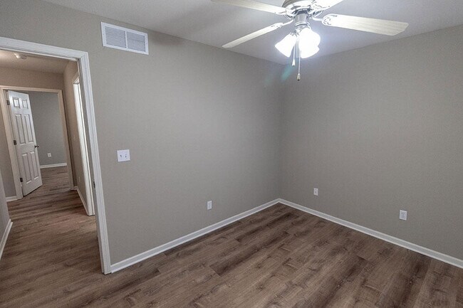 Building Photo - 4004 Snowy Owl Dr