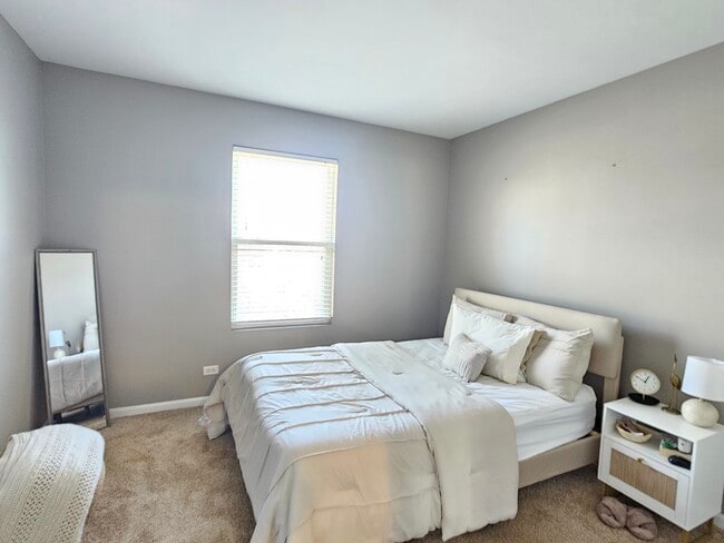 Building Photo - 4012 Blackstone Dr