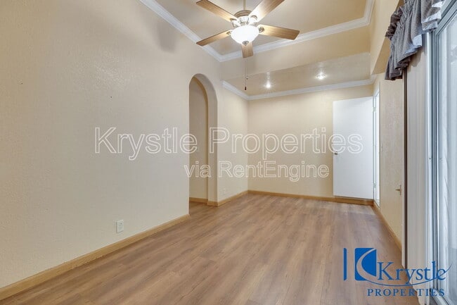 Building Photo - 20 Knoll Dr