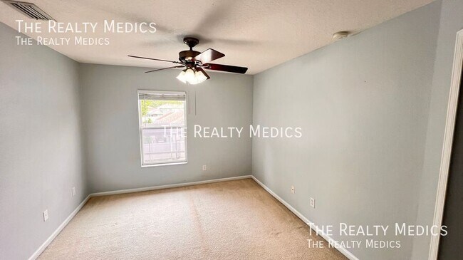 Building Photo - 10319 Willow Ridge Loop