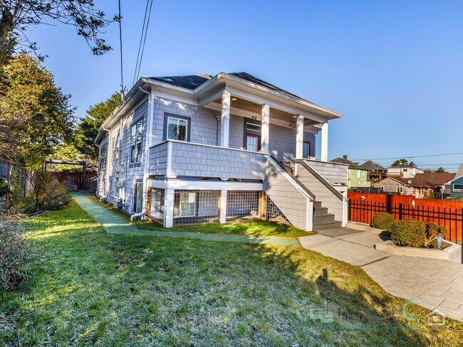 Building Photo - 416 N Downing St