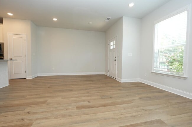 Building Photo - 5012 Calvine Ml Wy