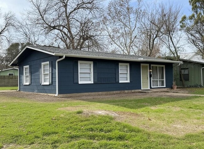 Building Photo - 501 Sacramento Dr