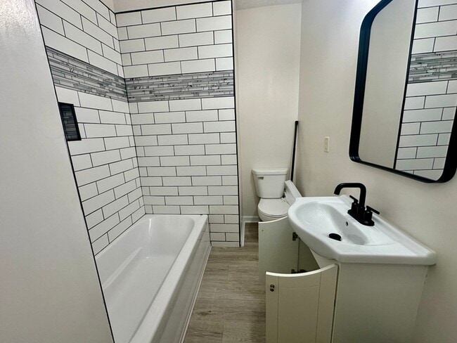 Building Photo - More value than the rent and closer to downtown.