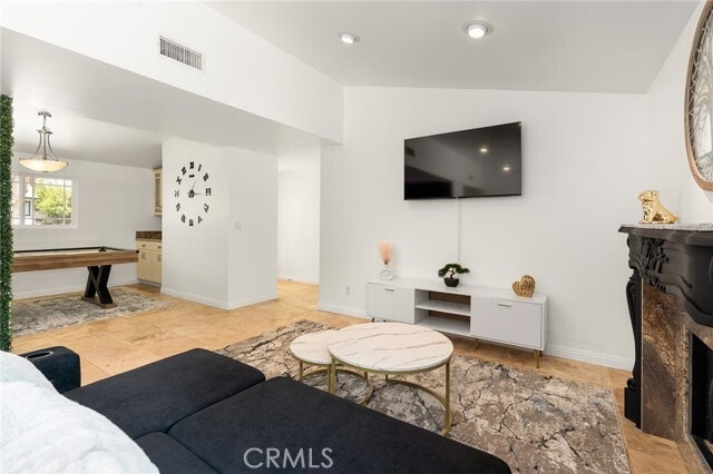 Building Photo - 20300 Oxnard St