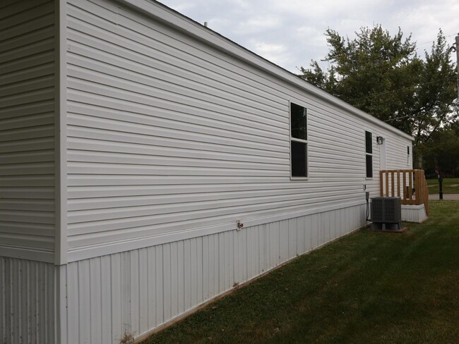 Building Photo - 200 Gregory Ln