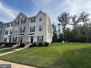 Building Photo - 6410 Crittenden Ln