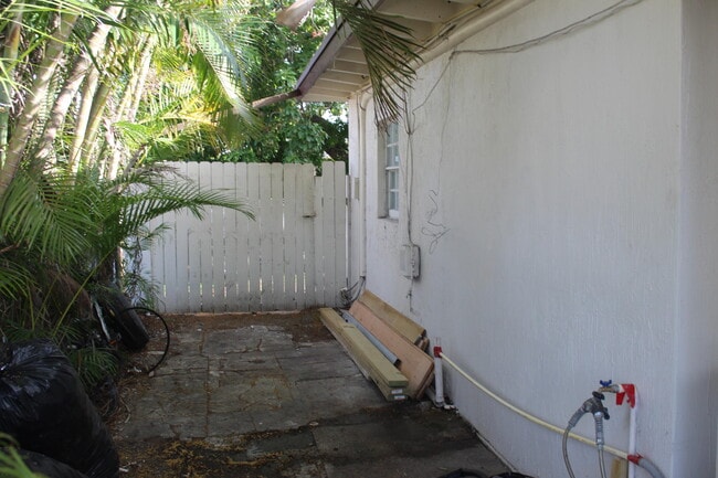 Building Photo - 4434 Venus Ave