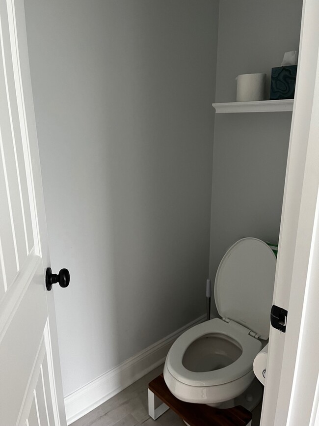 Building Photo - 413 Chablis Way