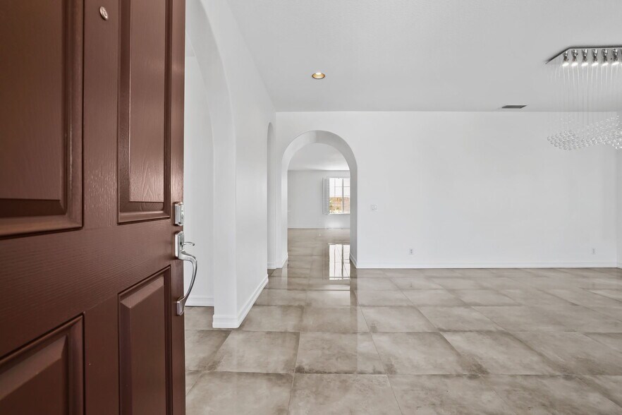 Newly repainted! - 5142 Pearce Dr