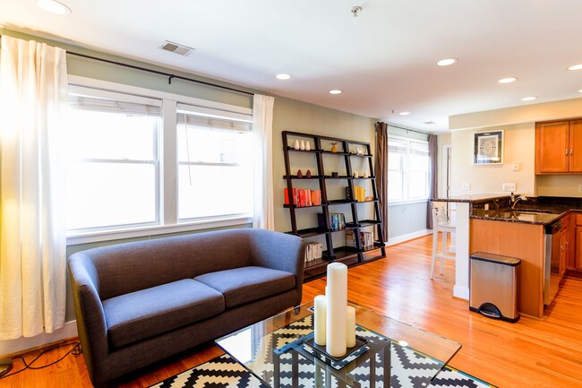 Building Photo - Stylish Condo in Hill East - Parking Space...