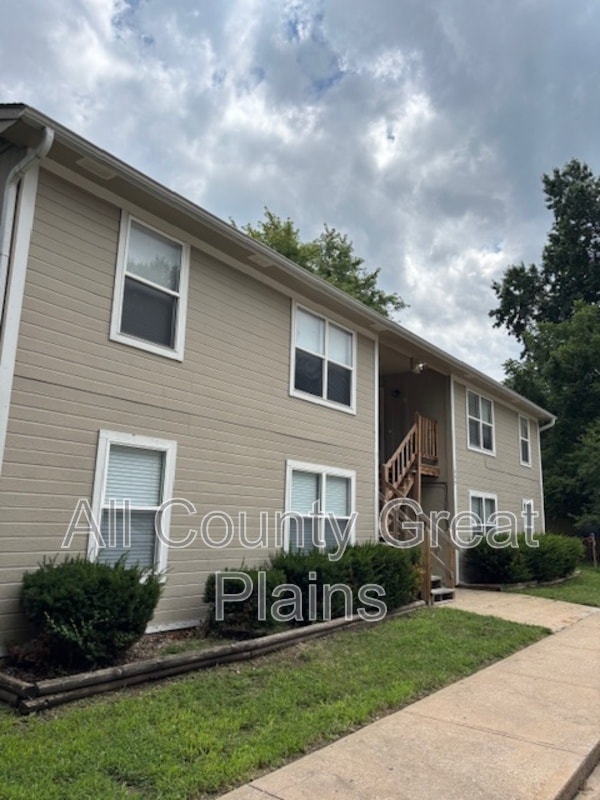 Building Photo - 609 S Lakehurst Dr