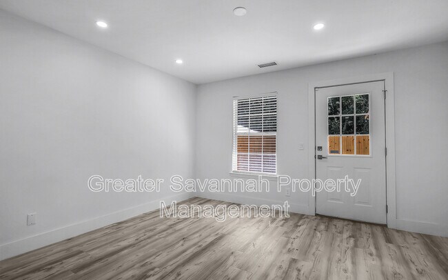 Building Photo - 11903 Apache Ave