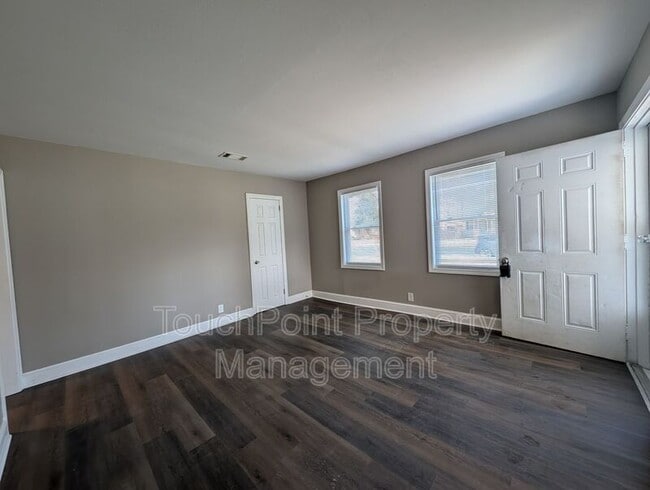 Building Photo - 716 Stonewall Ct