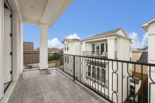 Building Photo - 1659 Bingle Rd