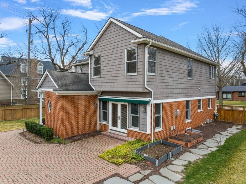 Building Photo - 1795 Hazel St