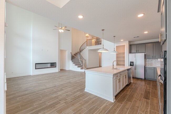 Building Photo - 215 Warbler Song Dr