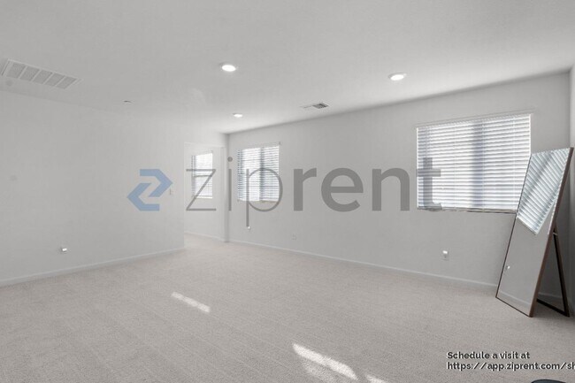 Building Photo - 202 Martos Ct