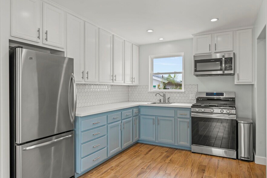 Building Photo - 6364 Osler St