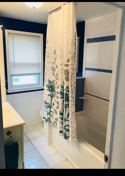 Building Photo - 137 W Johnson Ave