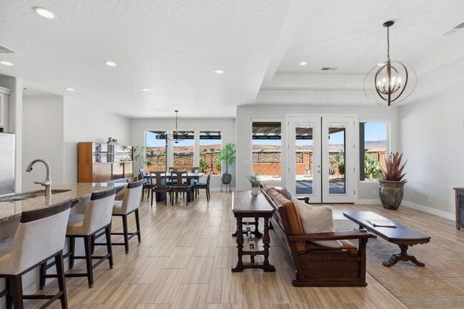 Building Photo - Brio Beauty! 3 Bedroom Home with View and RV Parking!