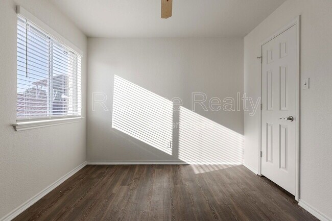 Building Photo - 10017 Barton Creek Dr
