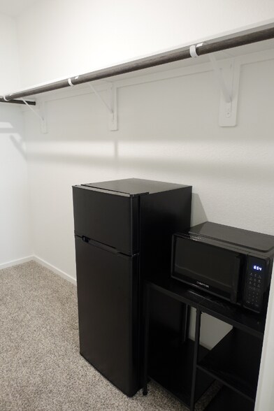 Building Photo - 3004 Fall Gold Ln