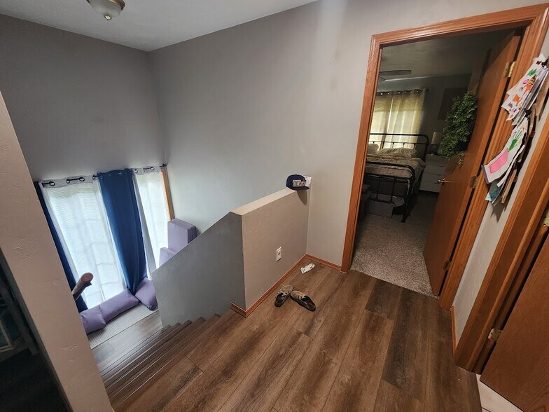 Building Photo - 917 Northwood Dr