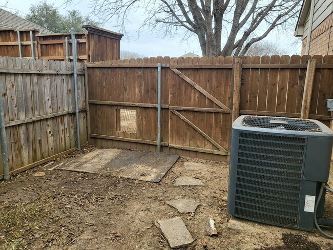 Building Photo - 3606 Creekstone Ct