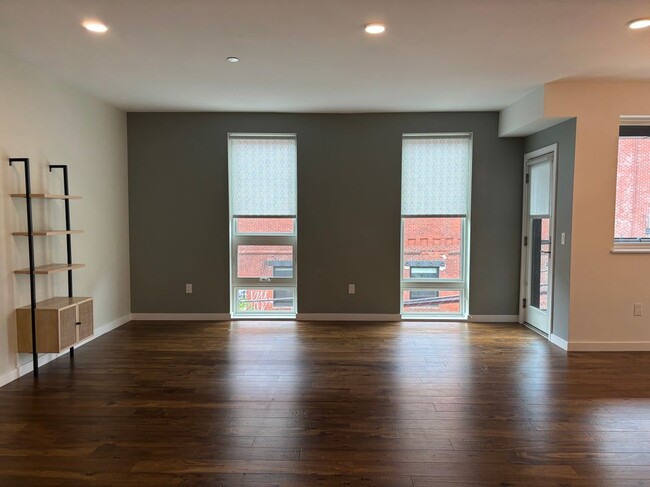 Building Photo - 1501 N 31st St