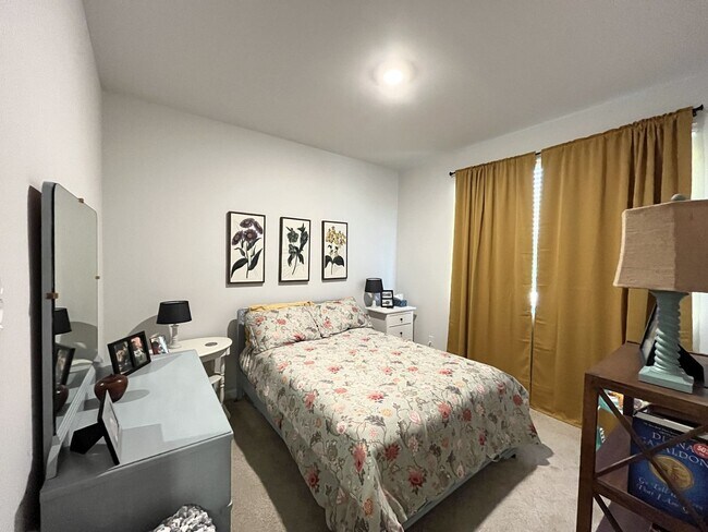Building Photo - 4-Bedroom w/ Open Layout & Community Perks