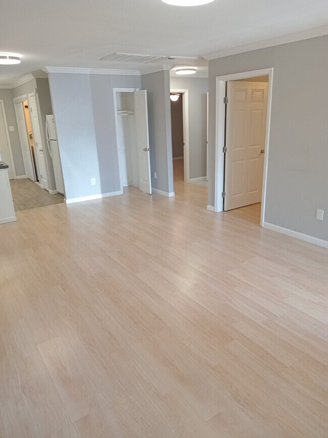 Building Photo - 11811 Greenmesa Dr