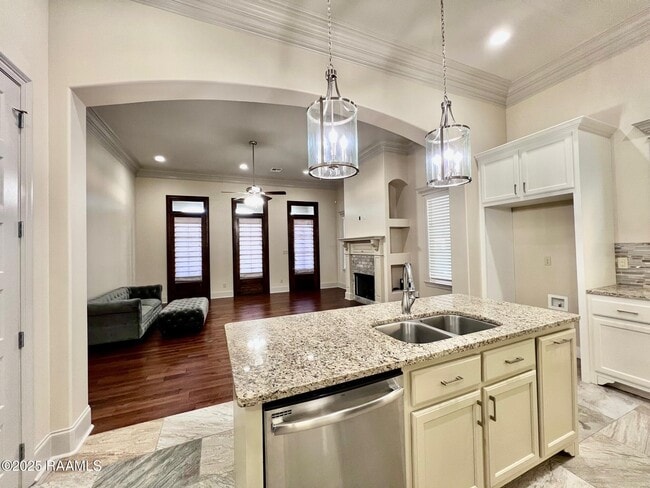 Building Photo - 411 Dunvegan Ct