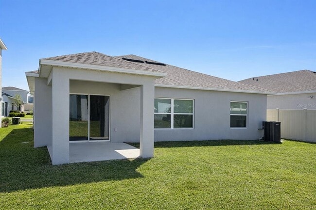 Building Photo - 5527 Tranquila Ln