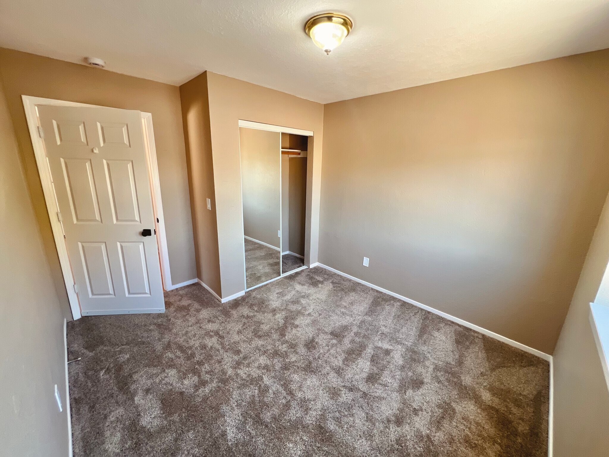 Building Photo - 405 Canvasback Dr