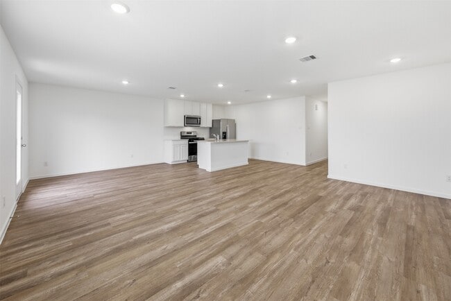 Building Photo - 40810 Hawthorne Glades St