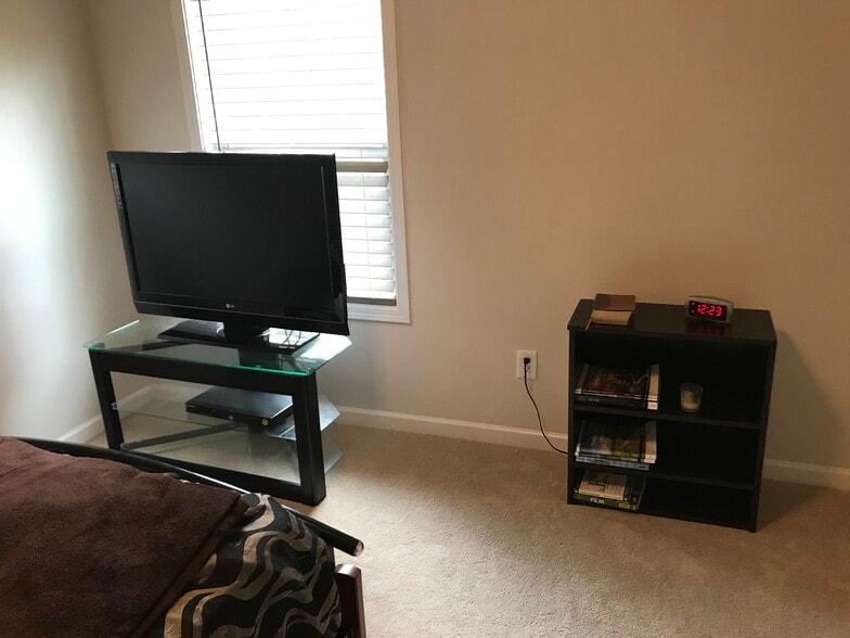 Building Photo - 5512 Cascade Run